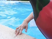 Cleopatra Sinns Dzika Nagość nad Basenem na Zewnątrz 💦🔥