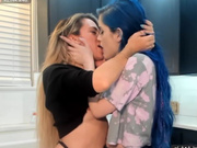 Kati3kat & MochiRei Forbici Lesbiche Folli 💦🔥