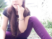 Mia Grey Gorąca Masturbacja w Ogrodzie & Squirt 💦🌿