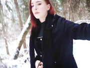 MollyRedWolf Baisée Nue dans la Frénésie de la Forêt d'Hiver 🔥💦