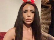 Bunny Vic & Siostra Nicolle Diamo Dzikie Lesbijskie Pieprzenie 🔥💦